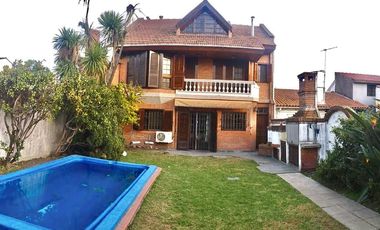 Casa 5 ambientes con pileta - Banfield Este