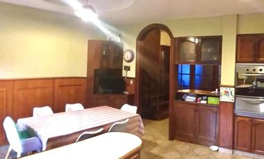 Casa 5 ambientes con pileta - Banfield Este