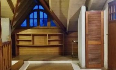 Casa 5 ambientes con pileta - Banfield Este