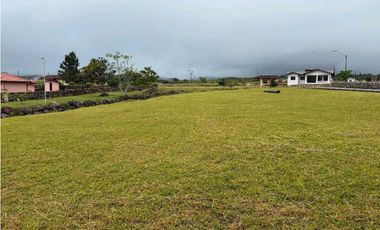 VENTA DE LOTE EN LOS MOLINOS 1,313 METROS DE ESQUINA