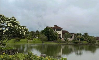 VENTA DE LOTE EN LOS MOLINOS 1,313 METROS DE ESQUINA