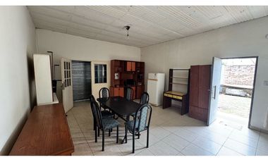 Venta casa con local Francisco lvarez