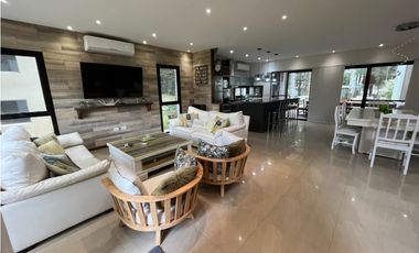 Casa en Venta en Costa Esmeralda - Sector Deportivo 5 Suites