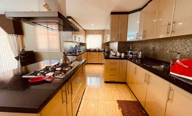 Arriendo de gran casa en sector Los Aromos