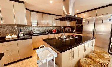 Arriendo de gran casa en sector Los Aromos