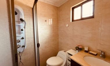 Arriendo de gran casa en sector Los Aromos