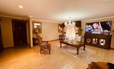 Arriendo de gran casa en sector Los Aromos