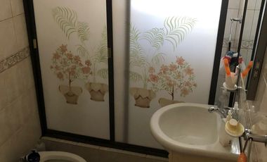 Casa en venta c/ cochera en Lomas de Zamora