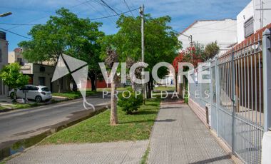 Casa en venta c/ cochera en Lomas de Zamora