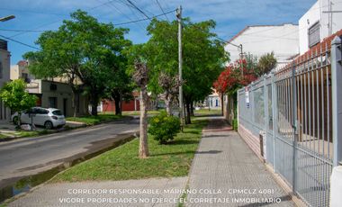 Casa en venta c/ cochera en Lomas de Zamora