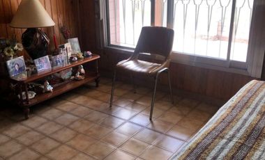 Casa en venta c/ cochera en Lomas de Zamora