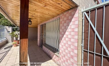 Casa en venta c/ cochera en Lomas de Zamora
