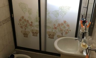 Casa en venta c/ cochera en Lomas de Zamora