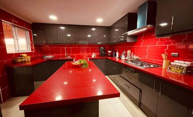 Preciosa casa en arriendo, El Cerrito, Algarrobo