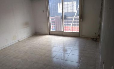 Departamento en venta - 2 Dormitorios 1 Baño - Lomas del Mirador