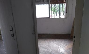 Departamento en venta - 2 Dormitorios 1 Baño - Lomas del Mirador