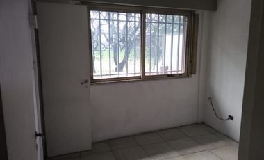 Departamento en venta - 2 Dormitorios 1 Baño - Lomas del Mirador