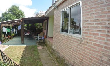 Casa en venta - 3 Dormitorios 2 Baños - Cochera - 1.089Mts2 - Mayu Sumaj, Córdoba