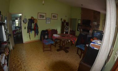 Casa en venta - 3 Dormitorios 2 Baños - Cochera - 1.089Mts2 - Mayu Sumaj, Córdoba