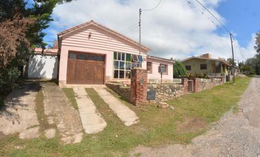 Casa en venta - 3 Dormitorios 2 Baños - Cochera - 1.089Mts2 - Mayu Sumaj, Córdoba