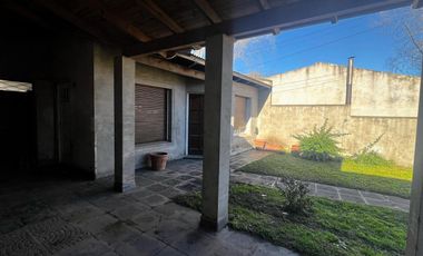 Casa en venta - 3 Dormitorios 1 Baño - 361,55mts2 - Saladillo