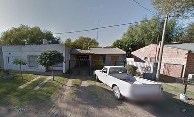 Casa en venta - 3 Dormitorios 1 Baño - 361,55mts2 - Saladillo