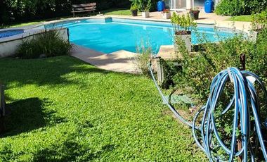 Casa en venta - 3 Dormitorios 3 Baños - Cochera - 900Mts2 - Pilar