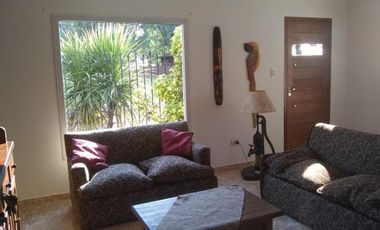 Casa en venta - 4 Dormitorios 3 Baños - Cochera - 405Mts2 - La Caleta, Mar de Cobo