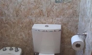 Casa en venta - 4 Dormitorios 3 Baños - Cochera - 405Mts2 - La Caleta, Mar de Cobo