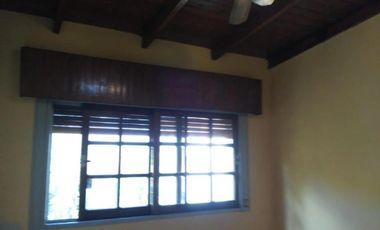 Casa en venta - 4 Dormitorios 3 Baños - Cochera - 300Mts2 - Cañuelas