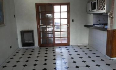 Casa en venta - 4 Dormitorios 3 Baños - Cochera - 300Mts2 - Cañuelas