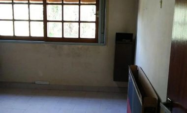 Casa en venta - 4 Dormitorios 3 Baños - Cochera - 300Mts2 - Cañuelas