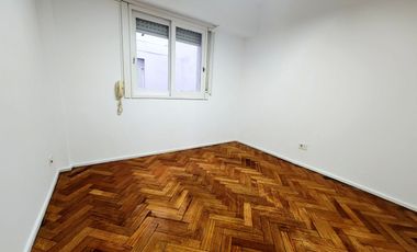 Departamento en alquiler 5 ambientes con cochera Solo uso comercial