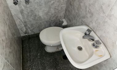 Departamento en alquiler 5 ambientes con cochera Solo uso comercial