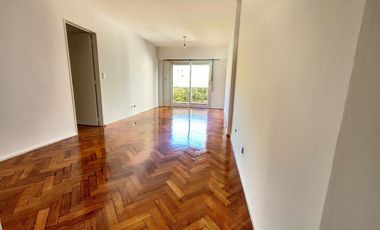 Departamento en alquiler 5 ambientes con cochera Solo uso comercial