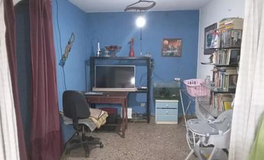 Casa en venta - 3 Dormitorios 2 Baños - 300mts2  - Almirante Brown