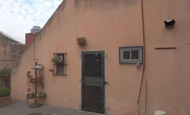 Casa en venta - 3 Dormitorios 2 Baños - 300mts2  - Almirante Brown