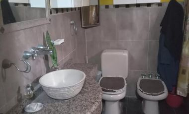 Casa en venta - 3 Dormitorios 2 Baños - 300mts2  - Almirante Brown