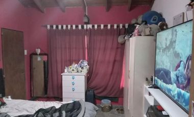 Casa en venta - 3 Dormitorios 2 Baños - 300mts2  - Almirante Brown