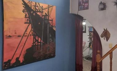 Casa en venta - 3 Dormitorios 2 Baños - 300mts2  - Almirante Brown