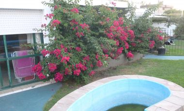 Casa en venta - 4 Dormitorios 3 Baños - Cocheras - 500Mts2 - Santa Teresa, Santa Fe