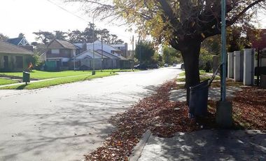 Casa en venta - 4 Dormitorios 3 Baños - Cocheras - 660Mts2 - Mar del Plata