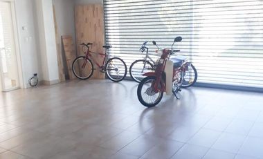 Casa en venta - 4 Dormitorios 3 Baños - Cocheras - 660Mts2 - Mar del Plata