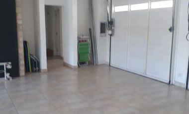 Casa en venta - 4 Dormitorios 3 Baños - Cocheras - 660Mts2 - Mar del Plata