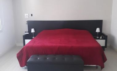 Casa en venta - 4 Dormitorios 3 Baños - Cocheras - 660Mts2 - Mar del Plata