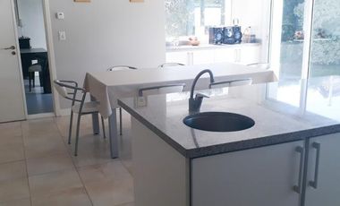 Casa en venta - 4 Dormitorios 3 Baños - Cocheras - 660Mts2 - Mar del Plata