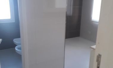 Casa en venta - 4 Dormitorios 3 Baños - Cocheras - 660Mts2 - Mar del Plata