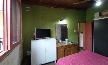 CASA EN PH CON COCHERA A 5 CUADRAS DE LA ESTACION