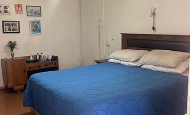 CASA ESPACIOSA, VERSÁTIL, AMPLIO TERRENO