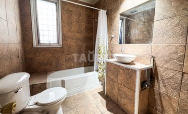 GRAN CASA COMERCIAL EN INMEJORABLE UBICACIÓN 189M2